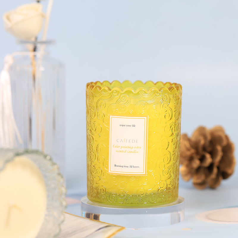 lace cup candle (1).jpg
